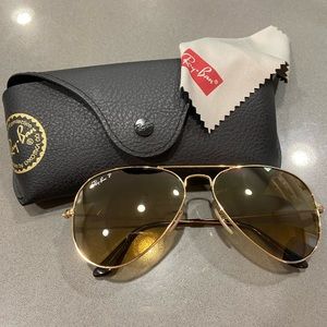 Gold Rayban Aviators (Polarized)